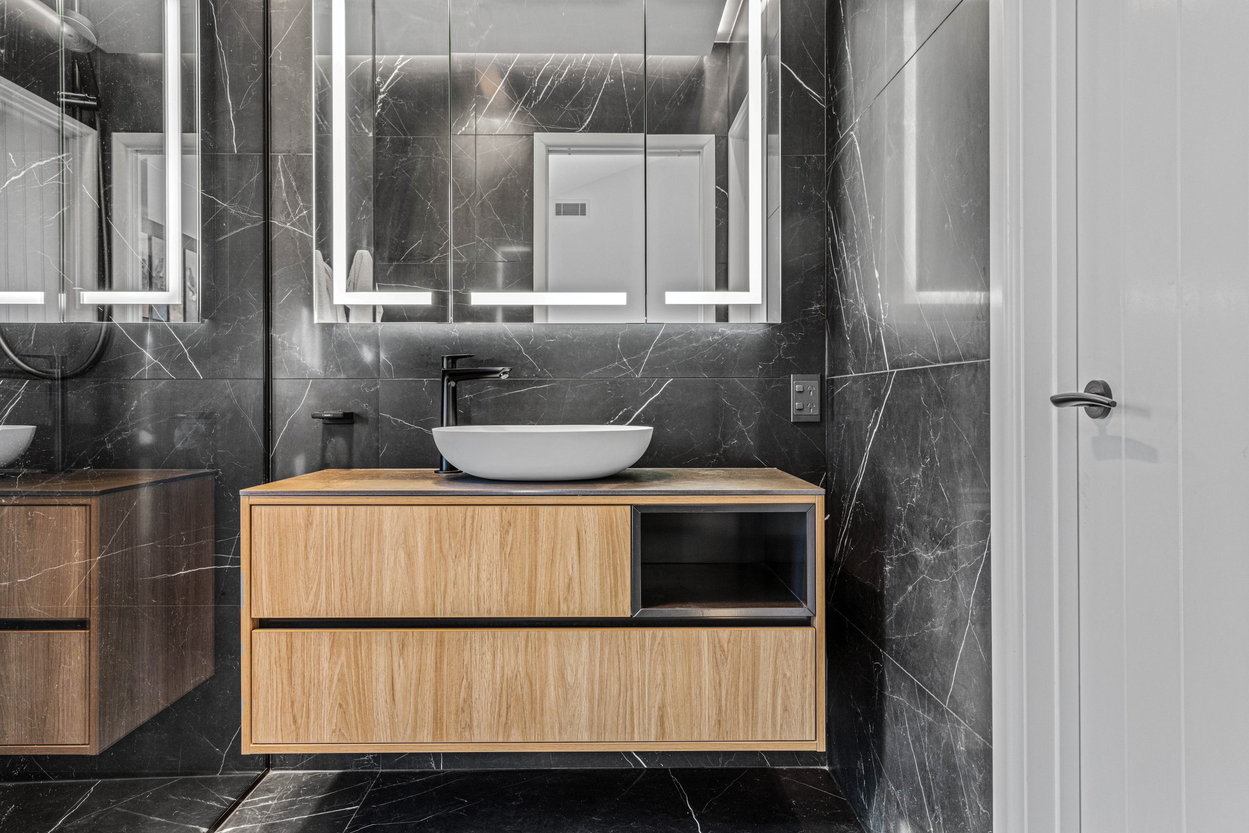 B&E German Kitchens Modern Tranquility